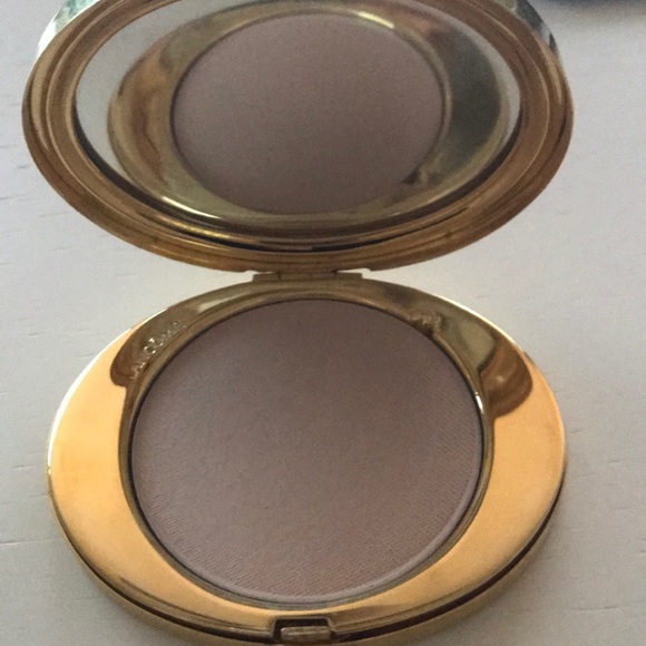 Limited edition lancome refillable powder case - Picture 2 of 3